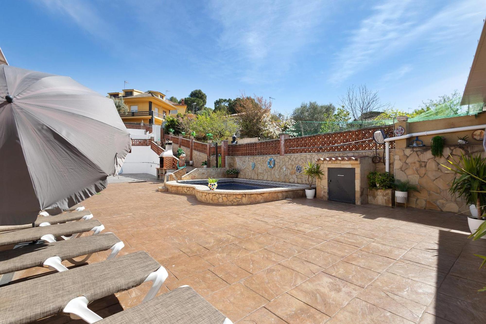 Cal Ramon Con Piscina Villa Rubí Exterior photo